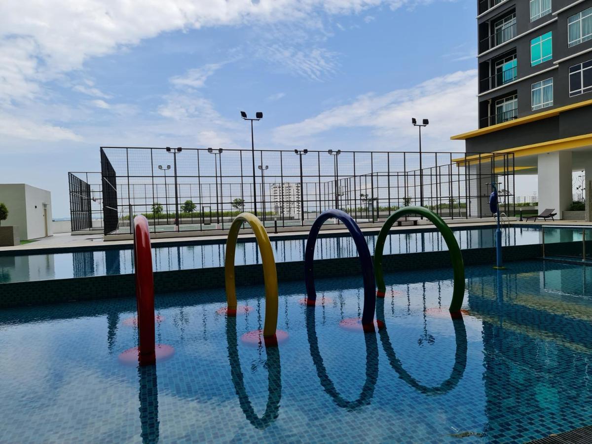 J&J Vacation Home@Novo8 Residence Kampong Tambak المظهر الخارجي الصورة