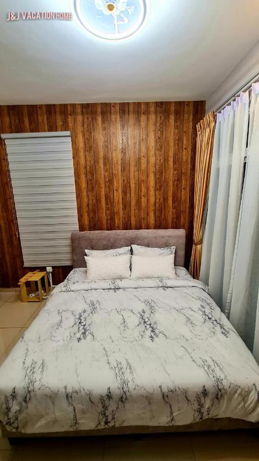 J&J Vacation Home@Novo8 Residence Kampong Tambak المظهر الخارجي الصورة
