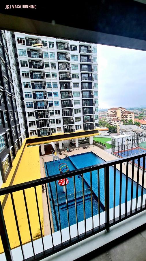 J&J Vacation Home@Novo8 Residence Kampong Tambak المظهر الخارجي الصورة