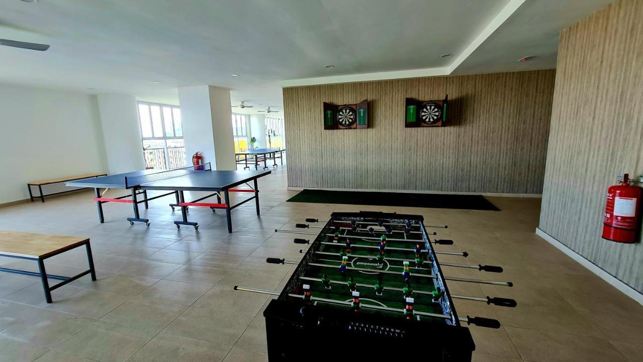 J&J Vacation Home@Novo8 Residence Kampong Tambak المظهر الخارجي الصورة